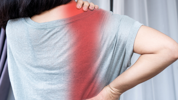 Priškripnutý nerv: Príčiny, symptómy, liečba a prevencia